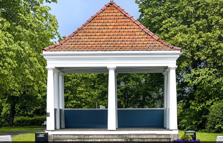 Førmøte på kirketorget mandag 4. august